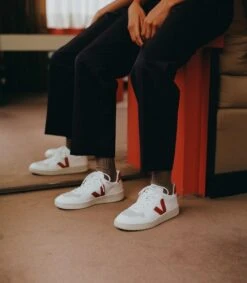 V-10 CWL WHITE ROUILLE -ChromeFree Sales Store veja web 4evue ss21 v10 11