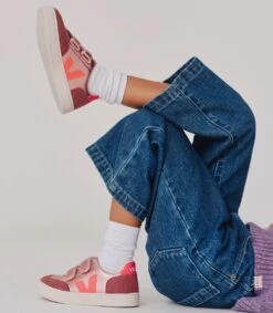 V-12 CHROMEFREE LEATHER NACRE ROSE FLUO -ChromeFree Sales Store veja aw22 kids hd 57