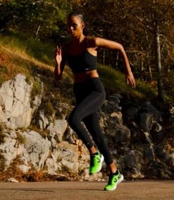 MARLIN V-KNIT VERT FLUO BLACK -ChromeFree Sales Store veja ss21 lookbook montventoux marlin post 52